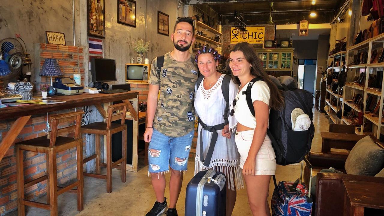 Ok Chic Phuket Hostel Bagian luar foto