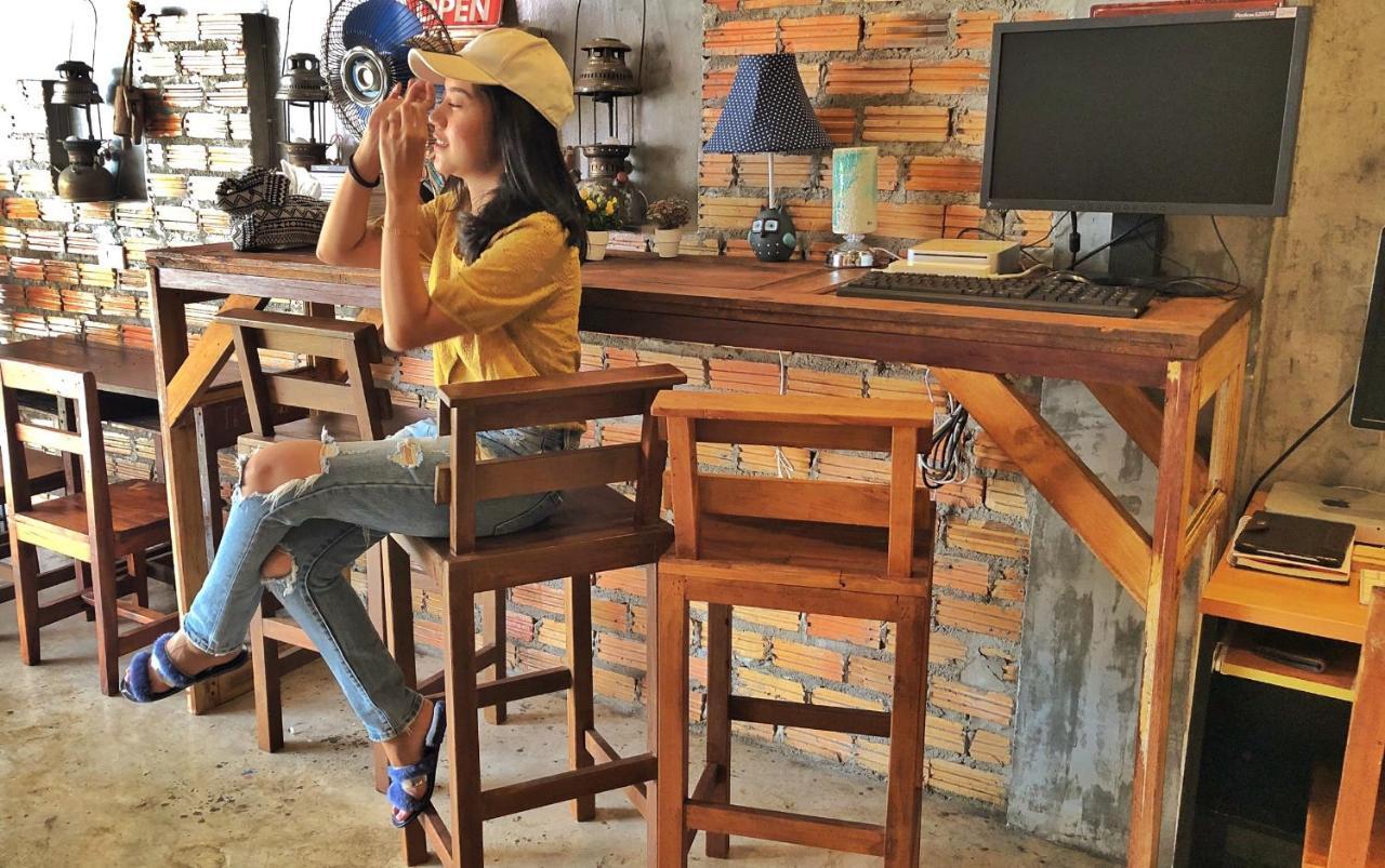 Ok Chic Phuket Hostel Bagian luar foto