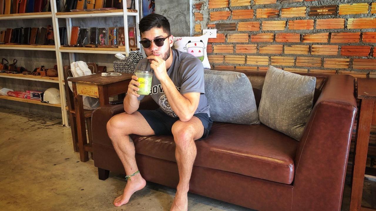 Ok Chic Phuket Hostel Bagian luar foto