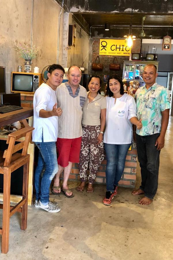 Ok Chic Phuket Hostel Bagian luar foto